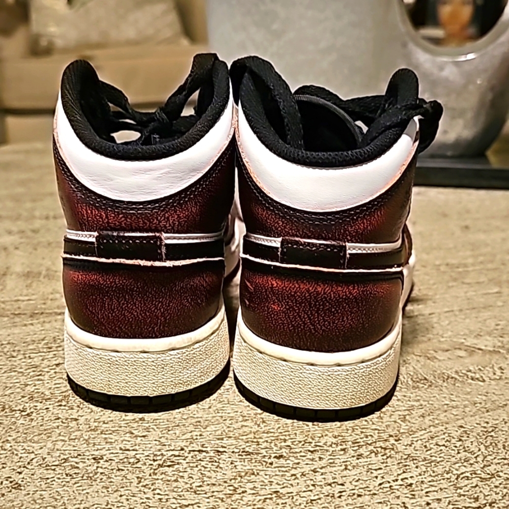 Air Jordan Nike tennis shoes